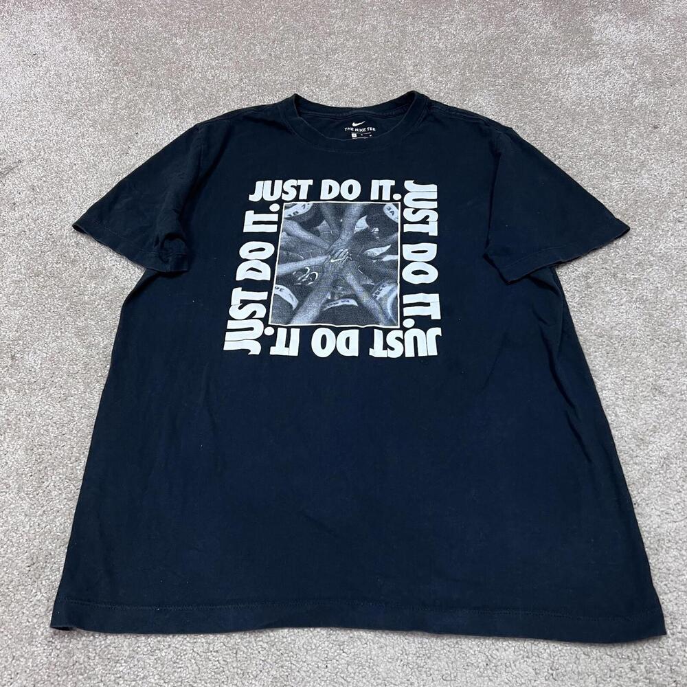 Nike T-Shirt Men’s Black Short Sleeve Size Medium
